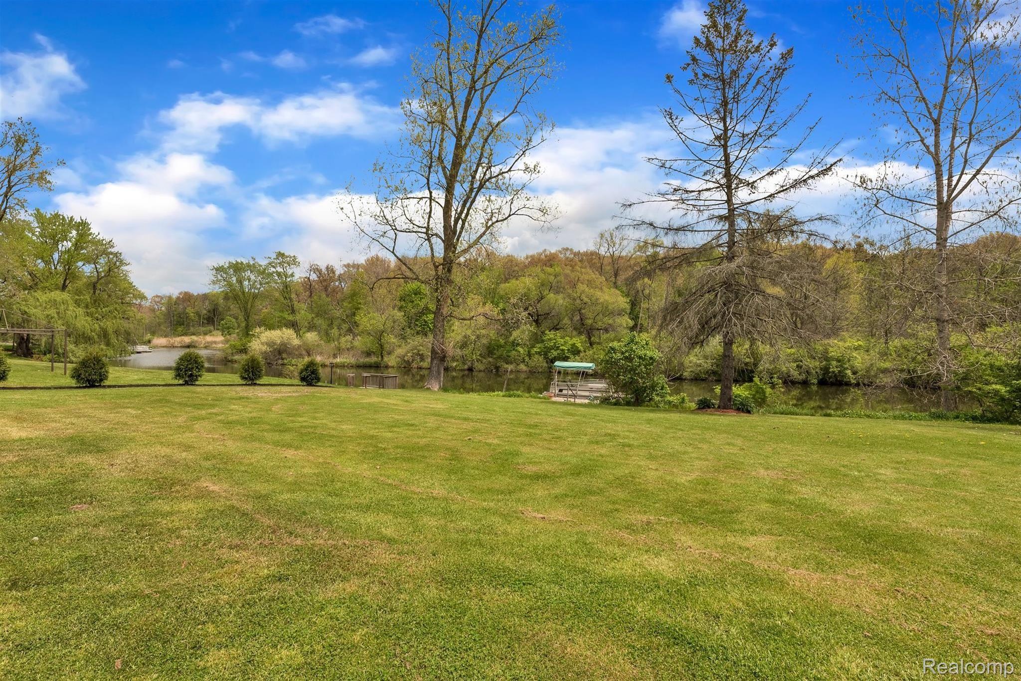 6100 Linden Road Fenton, MI 48430 - Photo 45 of 46 48-6100-Linden-Rd-WindowStill-Real-Estate-Photography-43.jpg