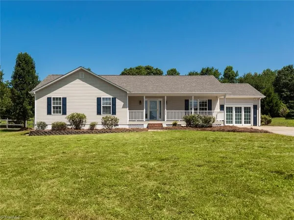 $2,300 | 8008 Daltonshire Drive, Oak Ridge, NC 27310