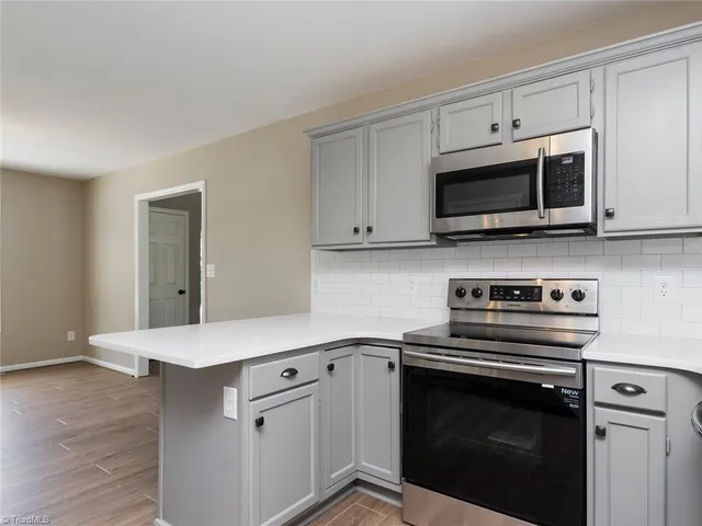 $2,300 | 8008 Daltonshire Drive, Oak Ridge, NC 27310