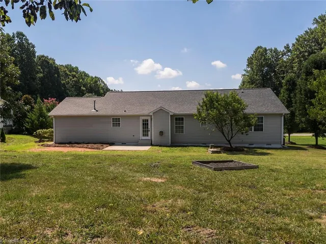 $2,300 | 8008 Daltonshire Drive, Oak Ridge, NC 27310