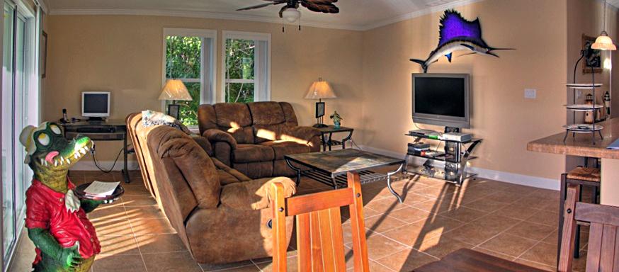 268 Lower Matecumbe Road Key Largo, FL 33037 - Photo 4 of 11 Living Room