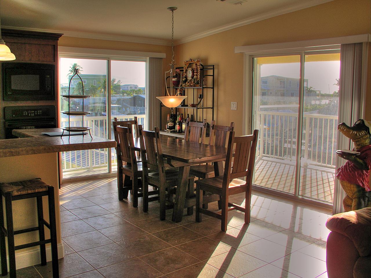 268 Lower Matecumbe Road Key Largo, FL 33037 - Photo 5 of 11 Dining Area