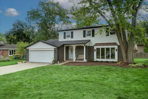 $560,000 | 481 Sussex Court, Buffalo Grove, IL 60089