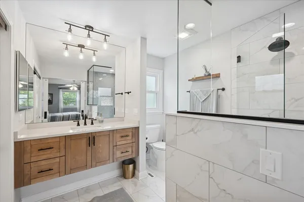 $560,000 | 481 Sussex Court, Buffalo Grove, IL 60089