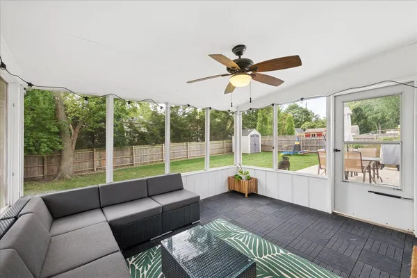 $560,000 | 481 Sussex Court, Buffalo Grove, IL 60089