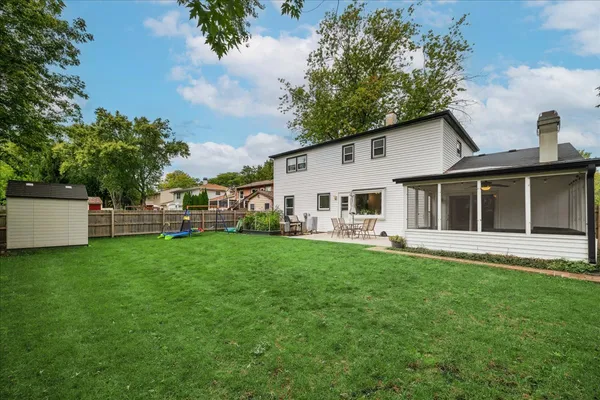 $560,000 | 481 Sussex Court, Buffalo Grove, IL 60089