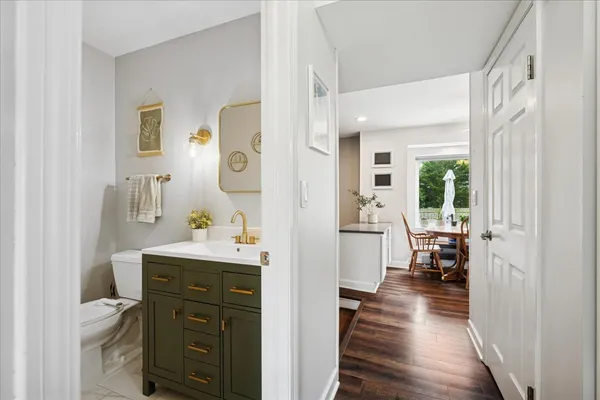 $560,000 | 481 Sussex Court, Buffalo Grove, IL 60089