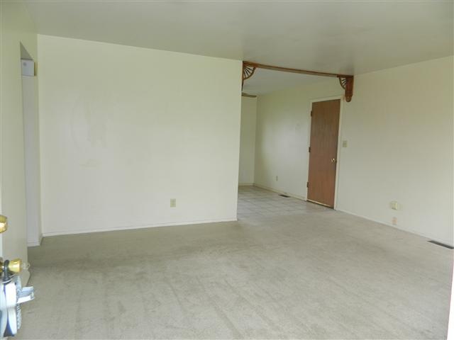 2211 Maplewood Road Fort Wayne, IN 46819 - Photo 2 of 12