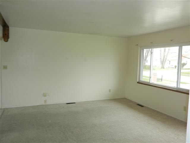 2211 Maplewood Road Fort Wayne, IN 46819 - Photo 3 of 12