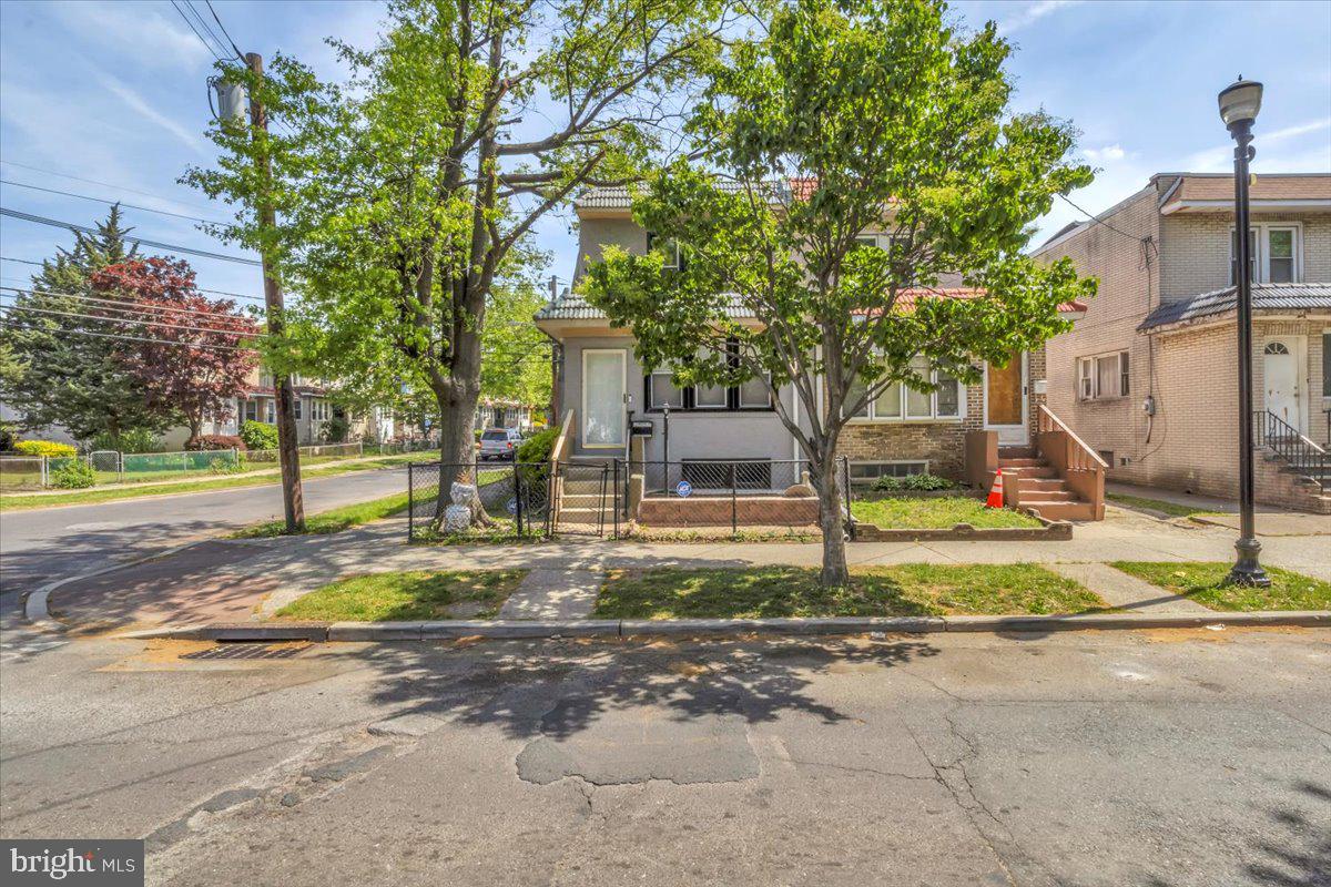 2782 Yorkship Road Camden, NJ 08104 - Photo 2 of 27