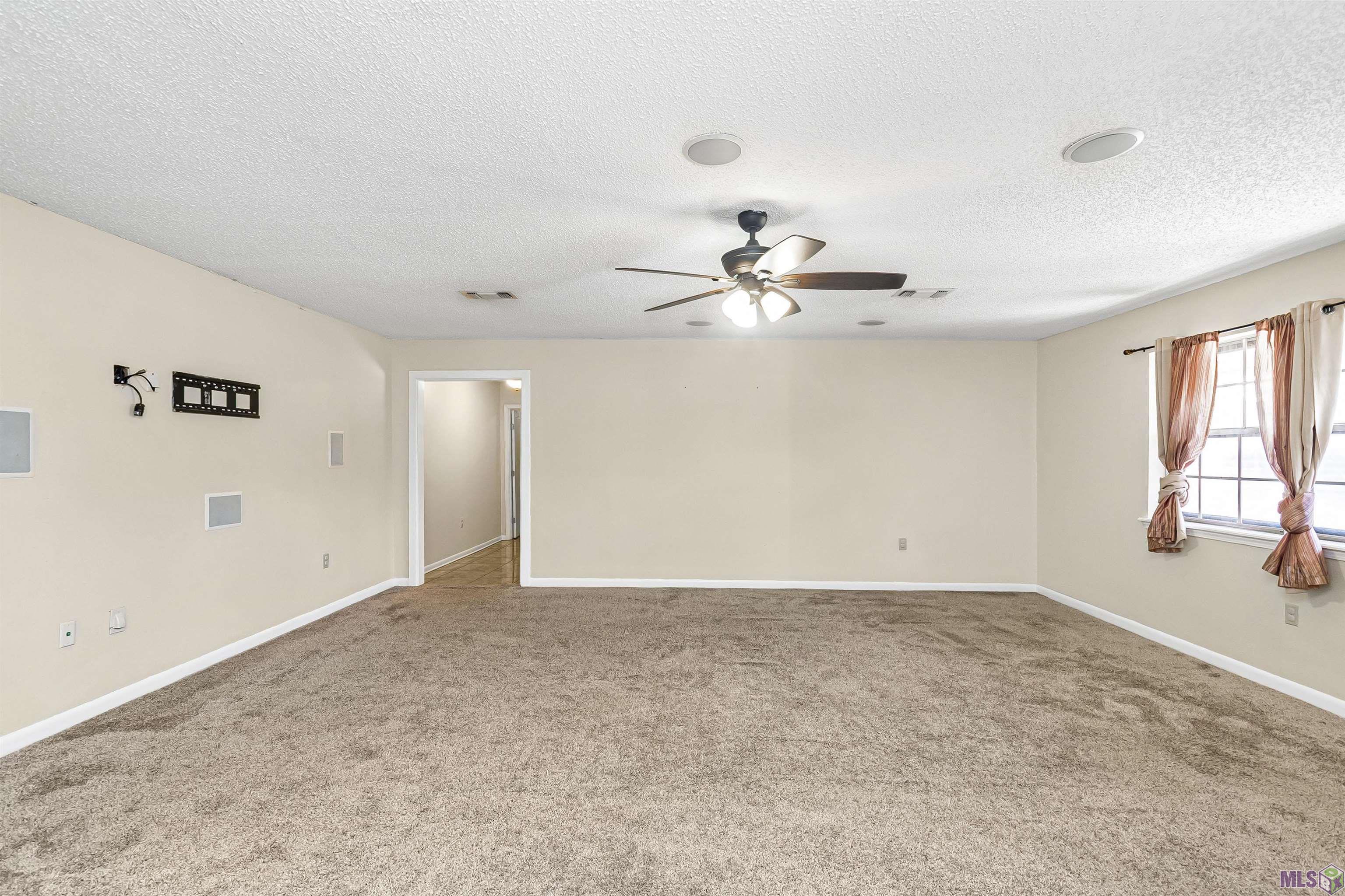 11017 Del Cano Avenue Baton Rouge, LA 70816 - Photo 5 of 25