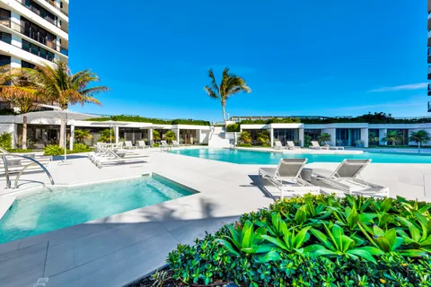 $3,995,000 | 3100 South Ocean Boulevard, Unit 201S, Palm Beach, FL 33480