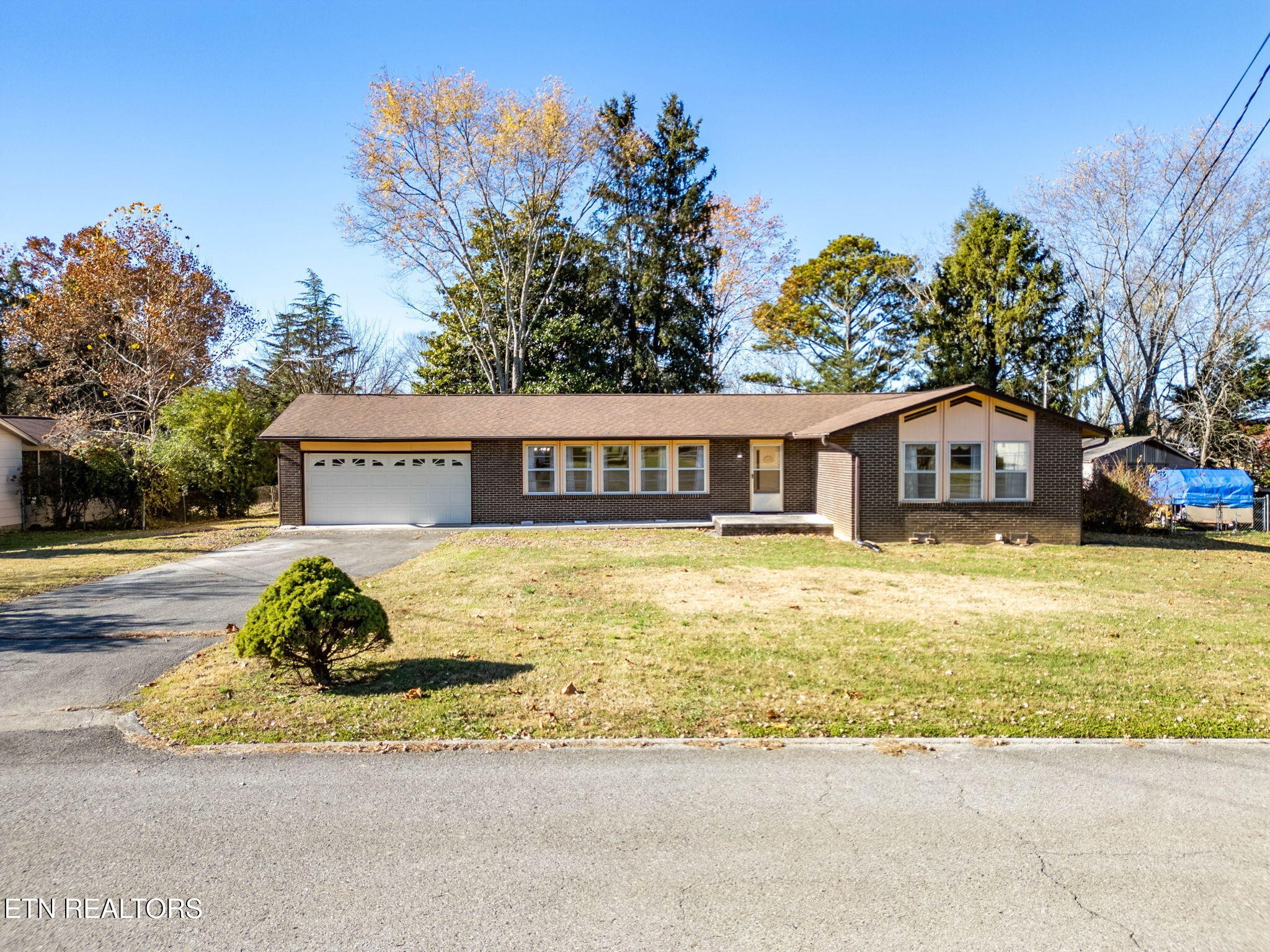 209 Debbie Road Knoxville, TN 37922 - Photo 1 of 33 Gallery Image 1