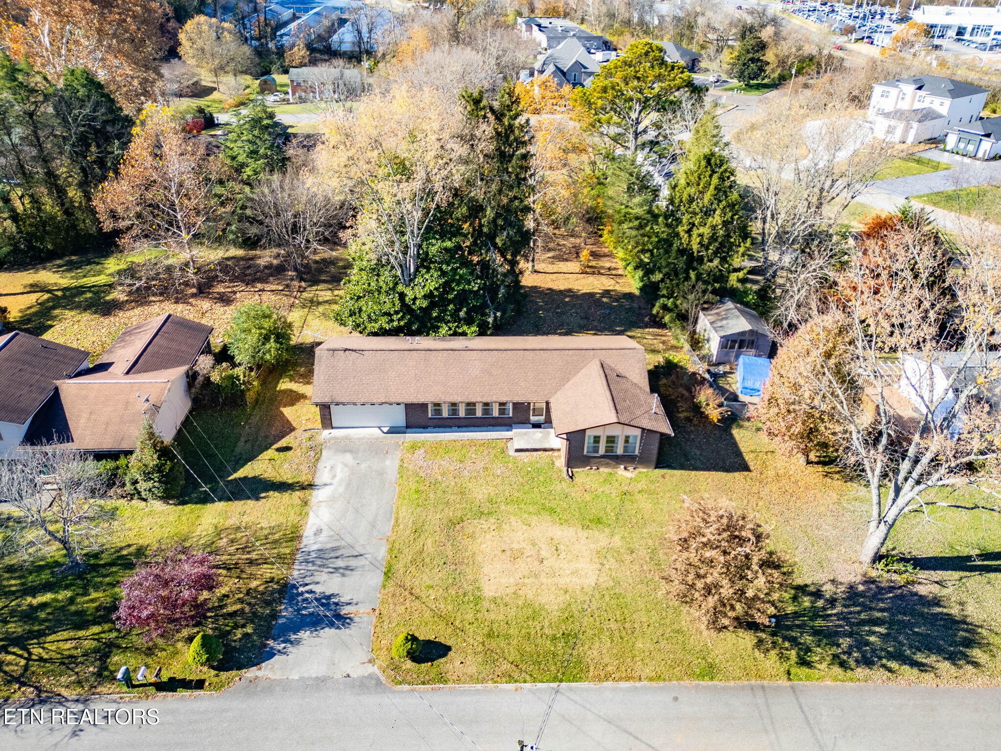 209 Debbie Road Knoxville, TN 37922 - Photo 2 of 33 Gallery Image 2