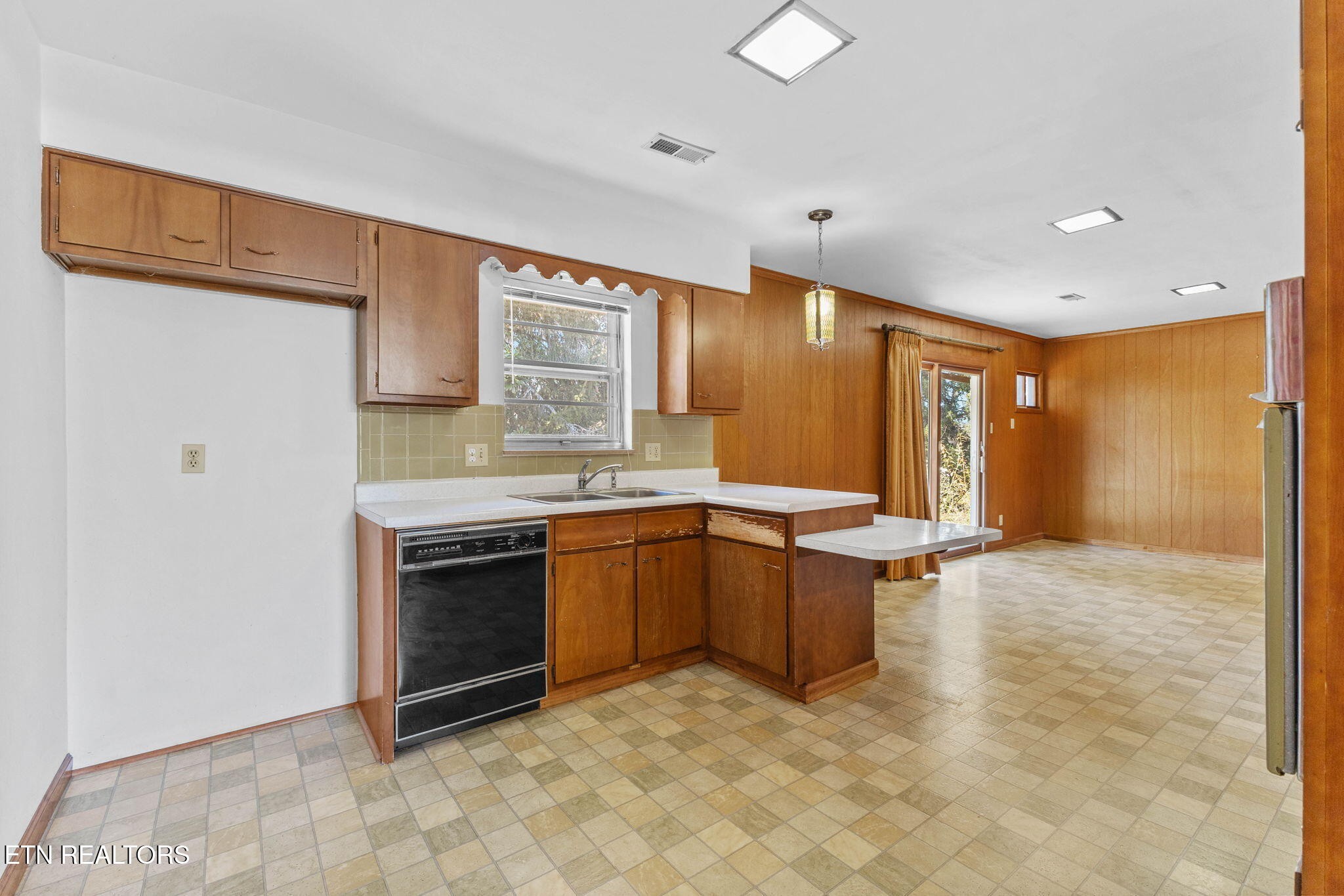 209 Debbie Road Knoxville, TN 37922 - Photo 9 of 33 Gallery Image 9