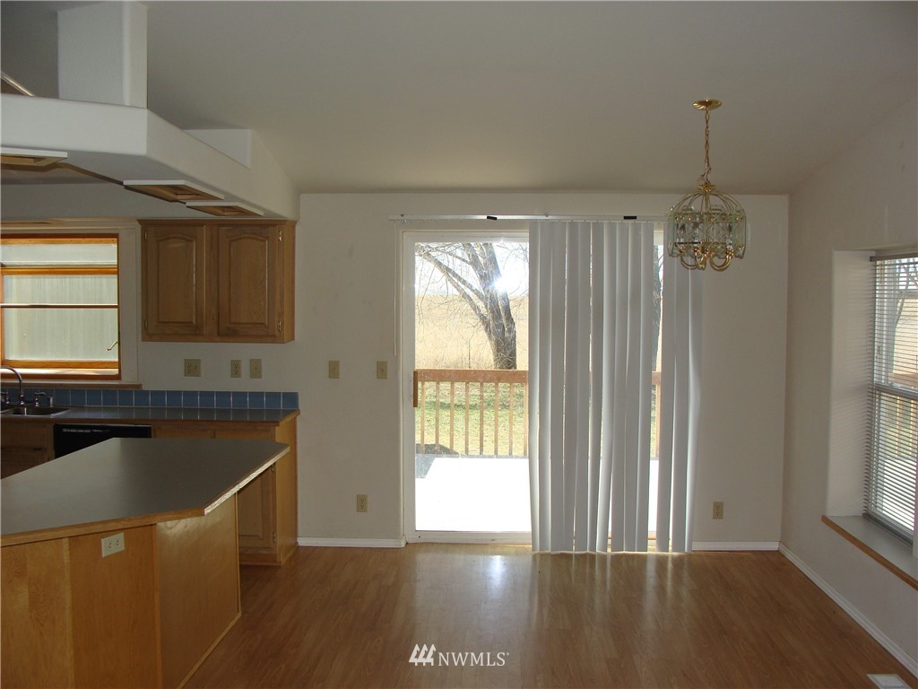 1866 Rd O Northeast Moses Lake, WA 98837 - Photo 10 of 23 Gallery Image 10