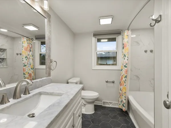$250,000 | 2912 Panorama Drive, Rockford, IL 61109