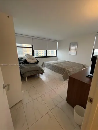 $4,000 | 2301 South Ocean Drive, Unit 607, Hollywood, FL 33019