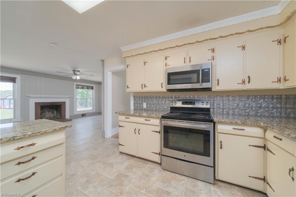 5800 Bethel Road Jonesville, NC 28642 - Photo 19 of 36
