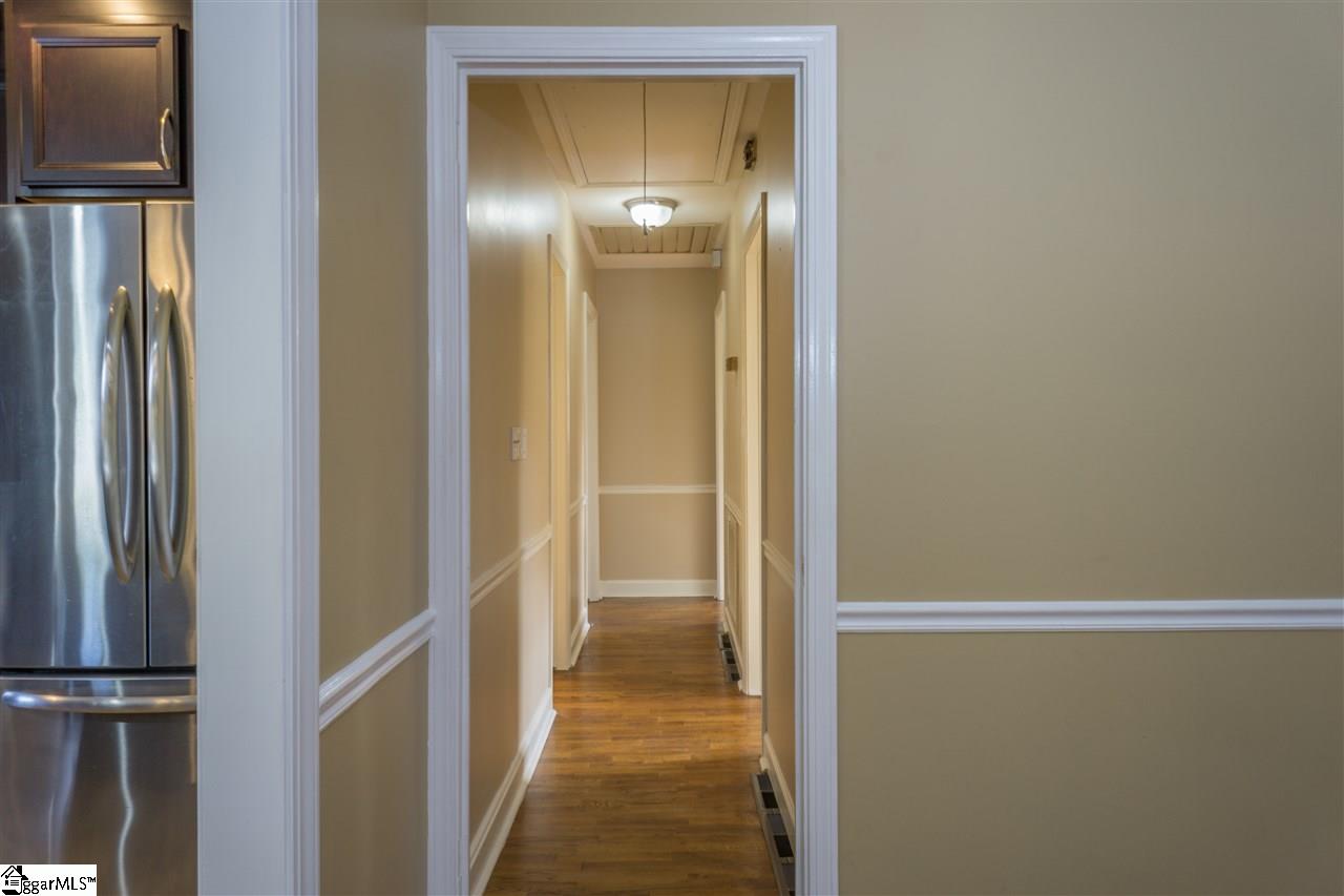 102 Berry Road Greer, SC 29650 - Photo 14 of 35 Gallery Image 14