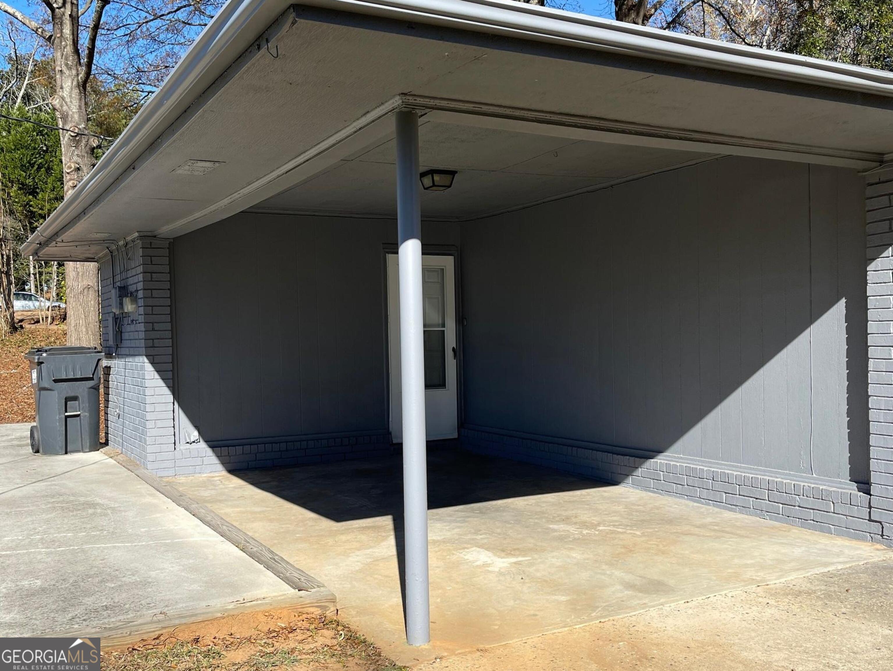160 Spring Street, Unit B Jonesboro, GA 30236 - Photo 3 of 14 a view of balcony