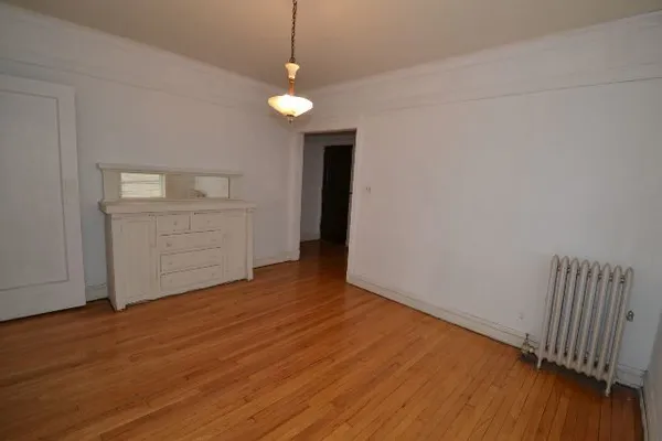 $1,900 | 1917 West Winnemac Avenue, Unit 2, Chicago, IL 60640