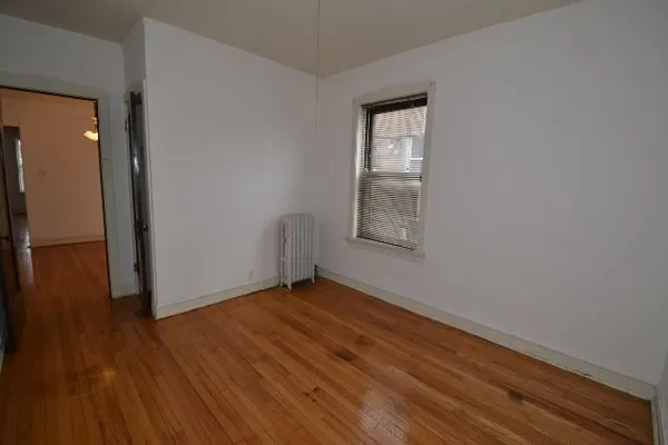 $1,900 | 1917 West Winnemac Avenue, Unit 2, Chicago, IL 60640