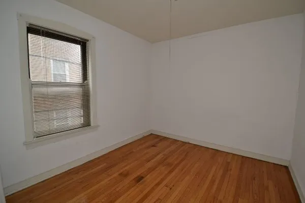 $1,900 | 1917 West Winnemac Avenue, Unit 2, Chicago, IL 60640