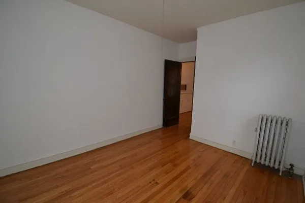 $1,900 | 1917 West Winnemac Avenue, Unit 2, Chicago, IL 60640