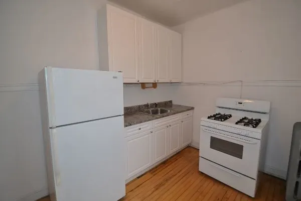 $1,900 | 1917 West Winnemac Avenue, Unit 2, Chicago, IL 60640