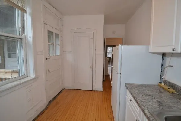 $1,900 | 1917 West Winnemac Avenue, Unit 2, Chicago, IL 60640