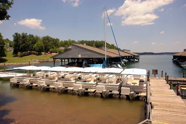 $485,000 | 290 Sailors Cove Drive, Unit 405, Moneta, VA 24121