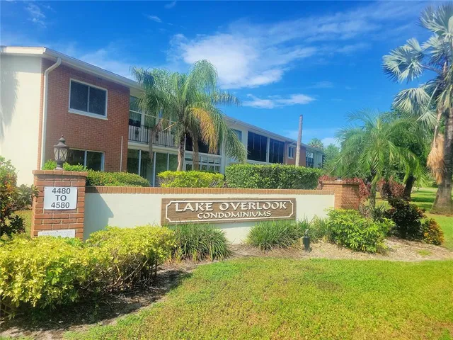 $185,000 | 4580 Overlook Drive Northeast, Unit 297, St. Petersburg, FL 33703