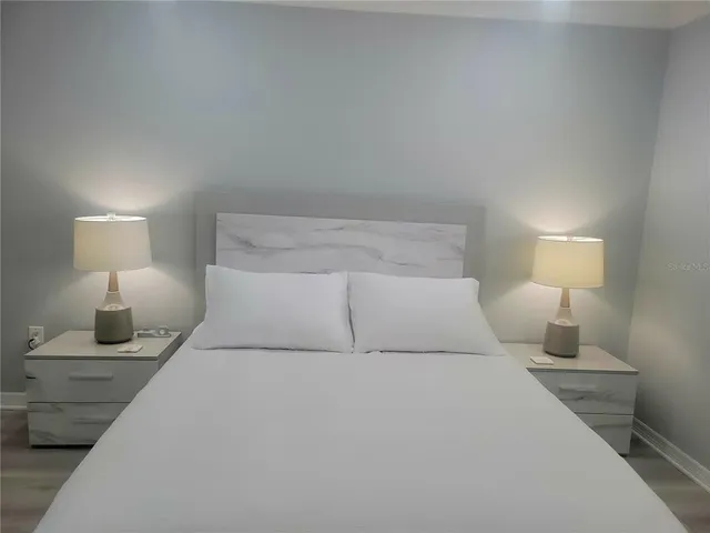 $185,000 | 4580 Overlook Drive Northeast, Unit 297, St. Petersburg, FL 33703