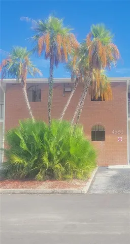 $185,000 | 4580 Overlook Drive Northeast, Unit 297, St. Petersburg, FL 33703