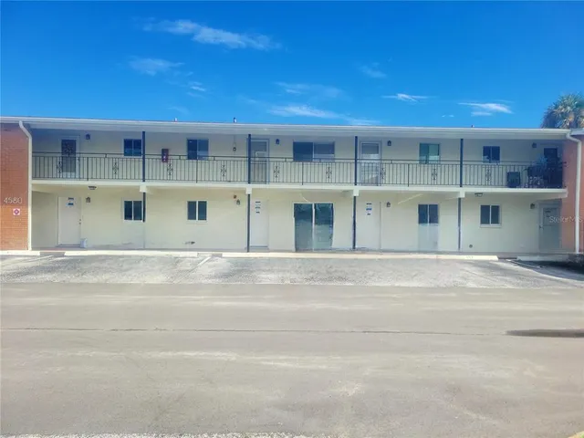 $185,000 | 4580 Overlook Drive Northeast, Unit 297, St. Petersburg, FL 33703