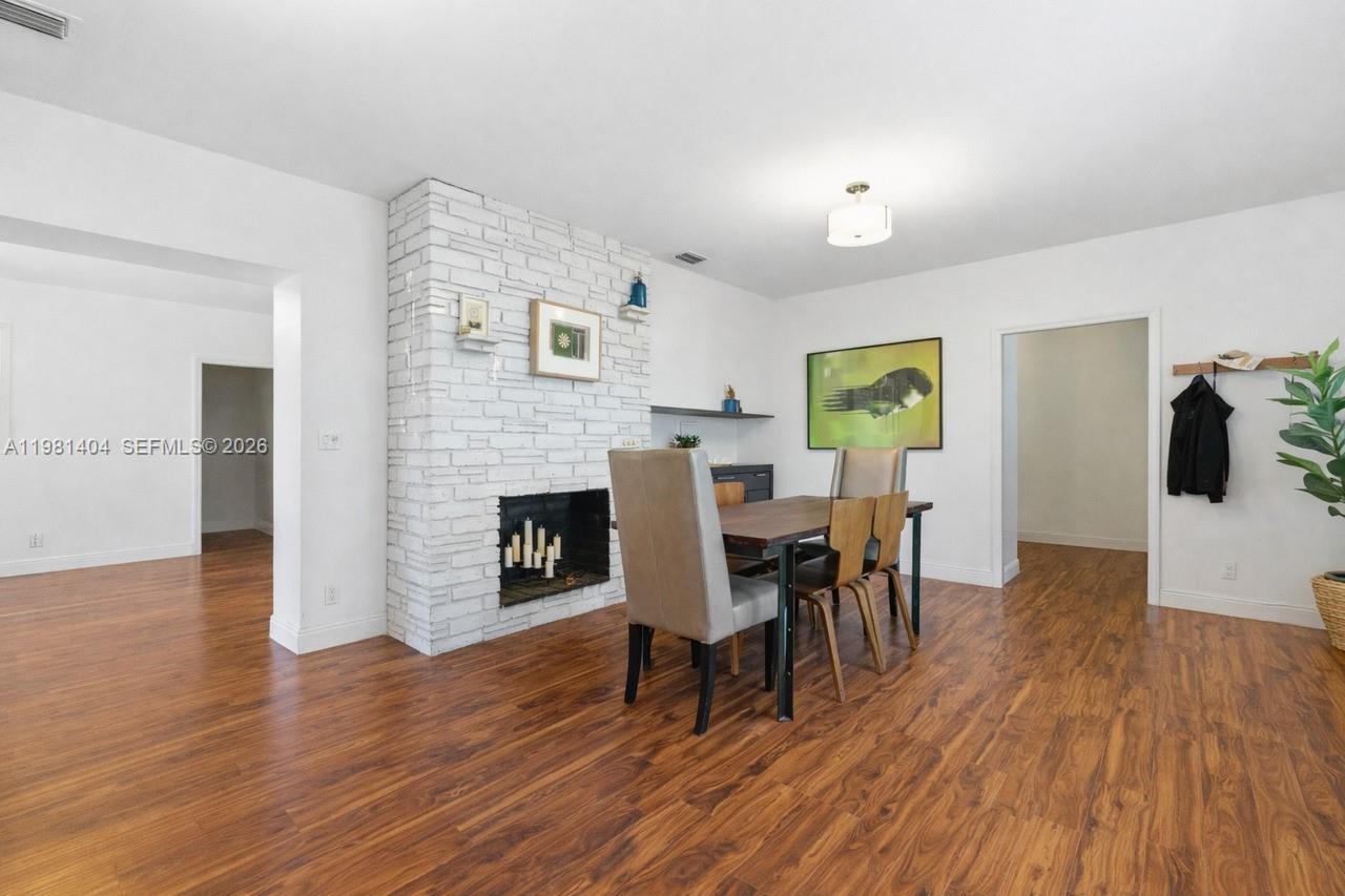 7870 Southwest 98th Street Miami, FL 33156 - Photo 5 of 27