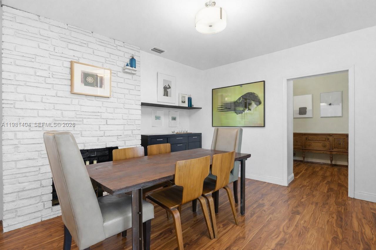 7870 Southwest 98th Street Miami, FL 33156 - Photo 8 of 27