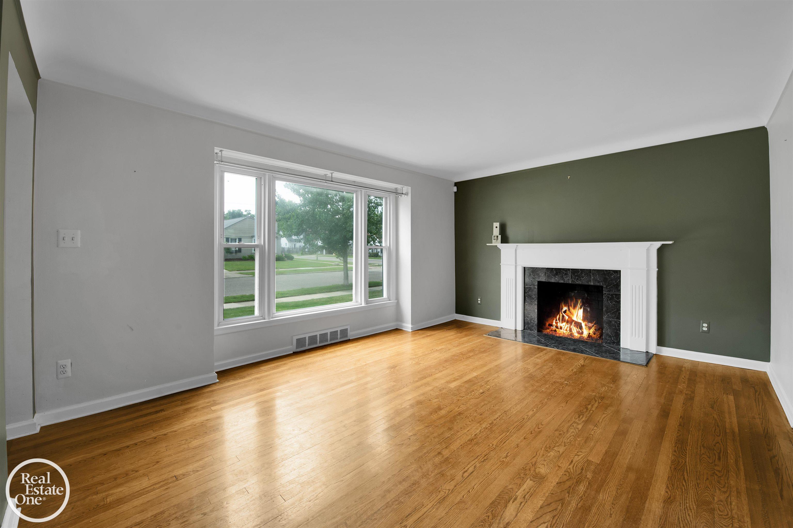 1258 Hampton Road Grosse Pointe Woods, MI 48236 - Photo 5 of 37