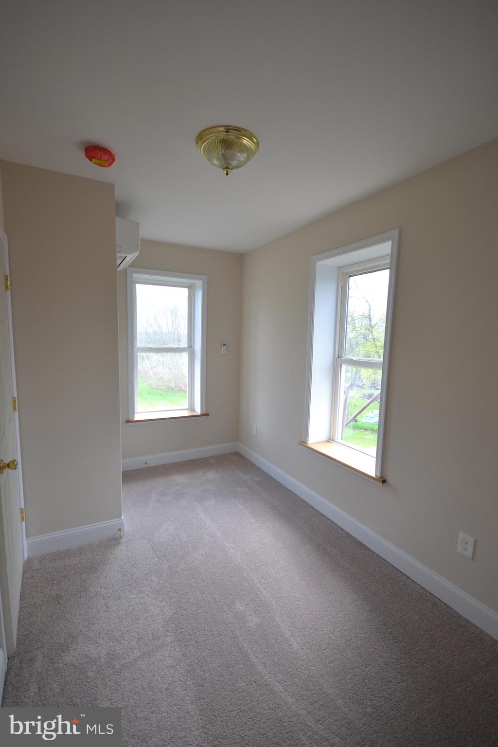 12439 Old Frederick Road, Unit 4 Thurmont, MD 21788 - Photo 10 of 16