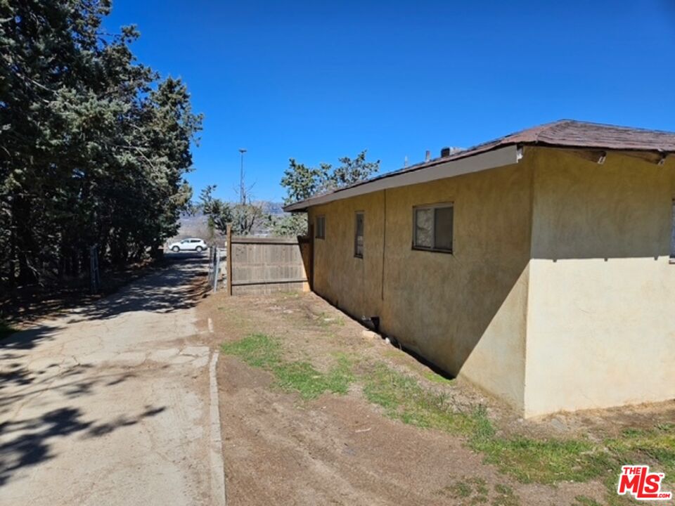 1300 West Valley Boulevard Tehachapi, CA 93561 - Photo 8 of 14 a view of a large building