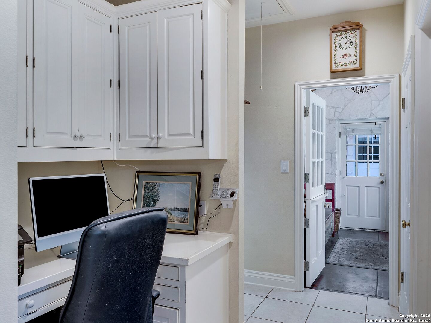 155 Cibolo Ridge Trail Boerne, TX 78015 - Photo 34 of 100 a view of a livingroom with furniture and a fireplace