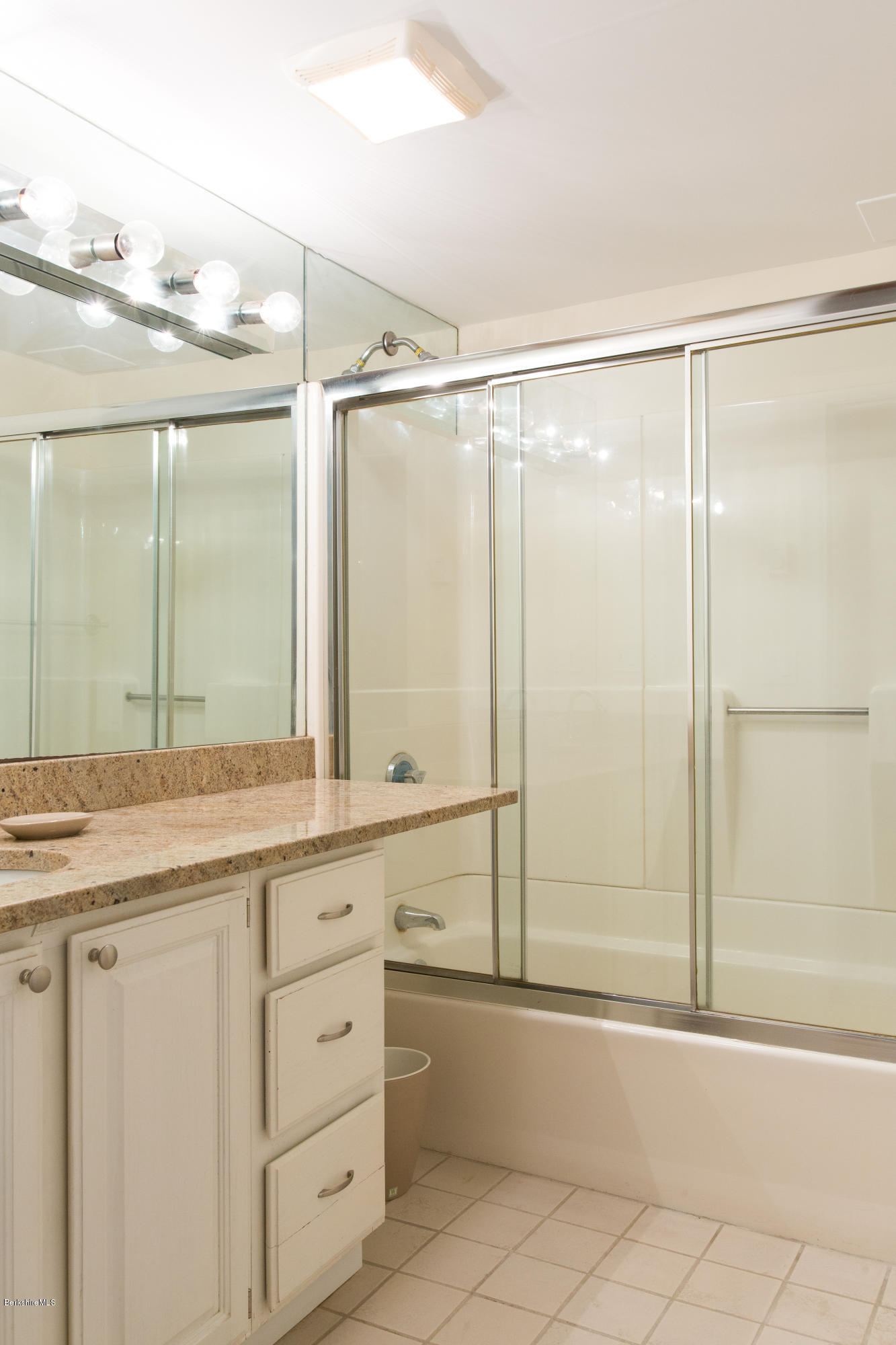 2 Wallace Road, Unit 1E Stockbridge, MA 01262 - Photo 17 of 22 Bath # 1