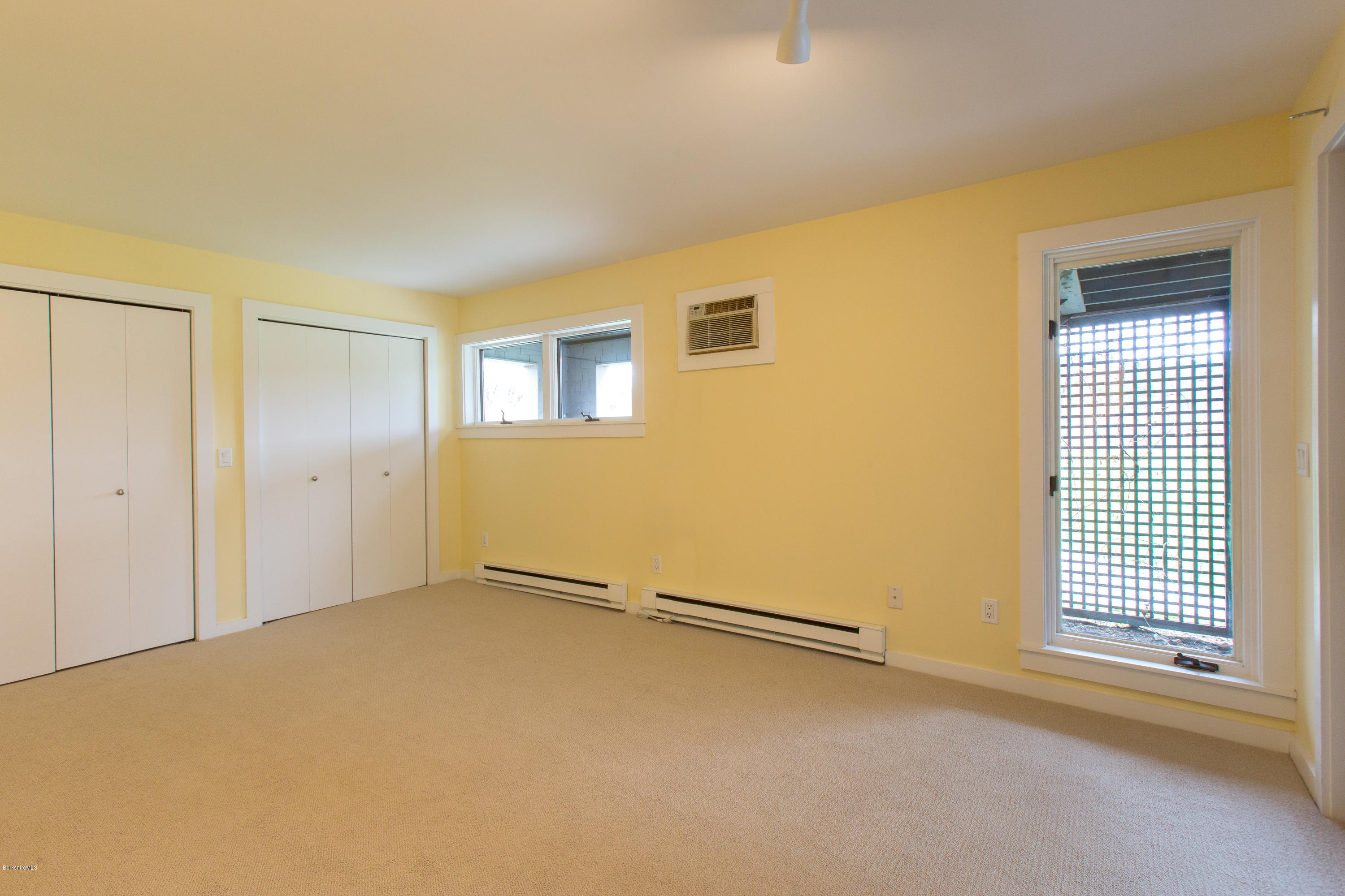 2 Wallace Road, Unit 1E Stockbridge, MA 01262 - Photo 19 of 22 NE Bedroom