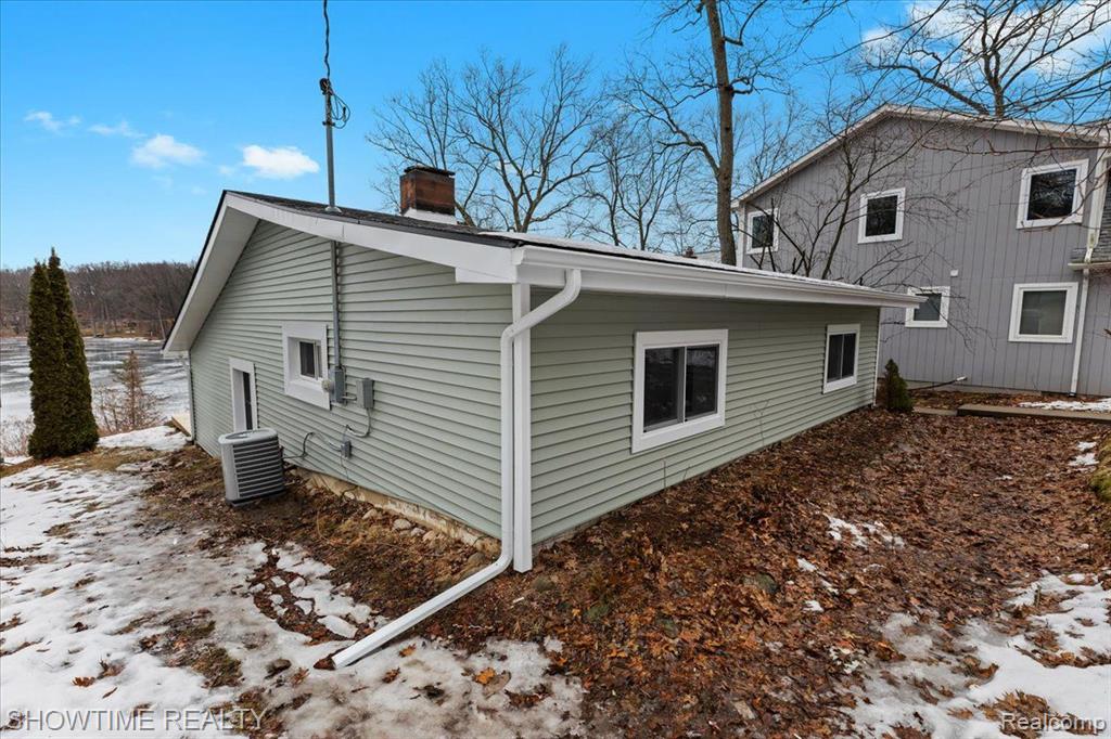6739 Big Trail Road Holly, MI 48442 - Photo 4 of 41
