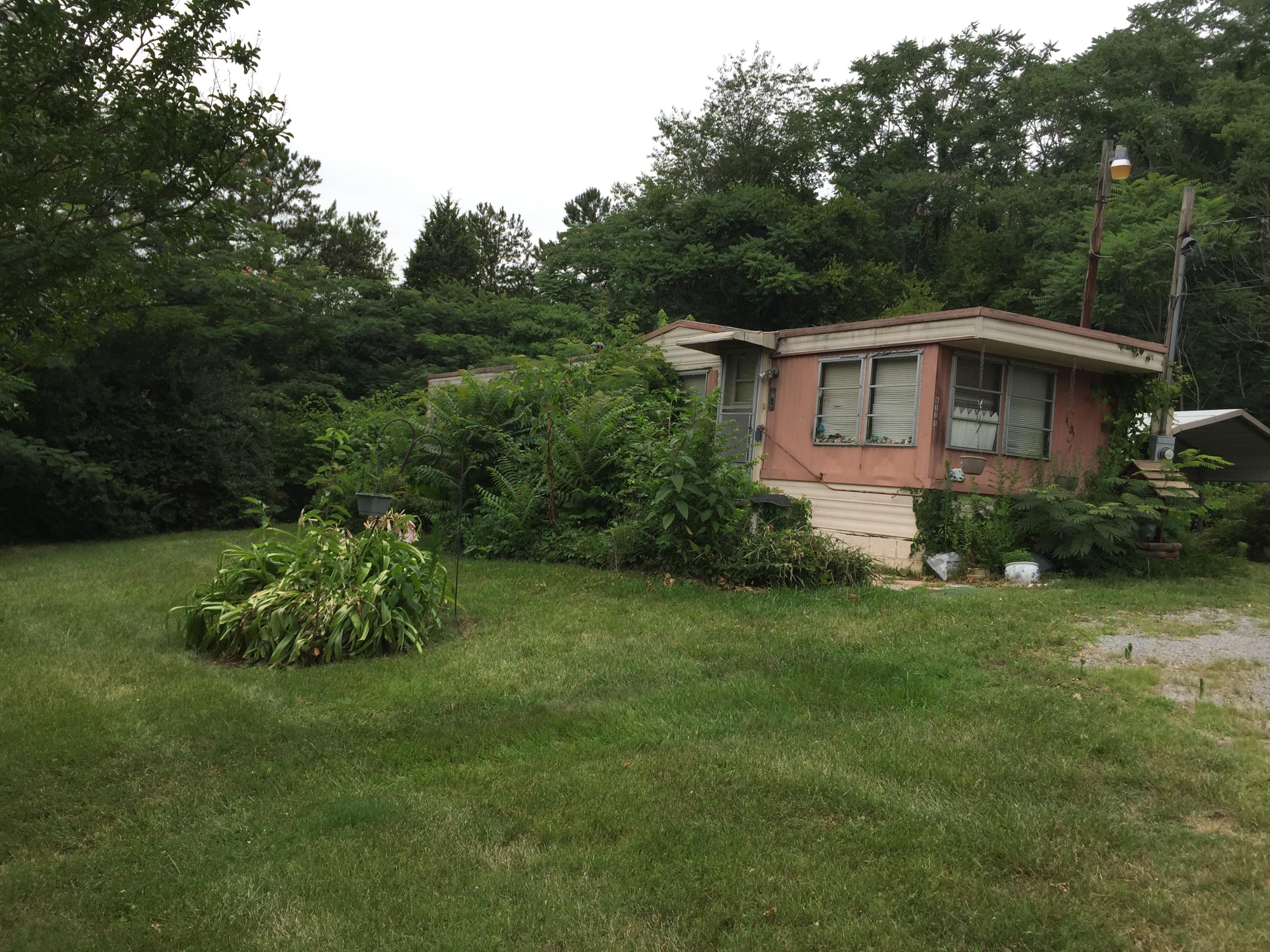 6111 Lacy Road Knoxville, TN 37912 - Photo 1 of 6 Front