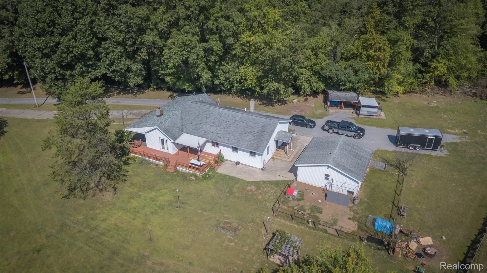 400 Ambs Road Michigan Center, MI 49254 - Photo 1 of 42 01.jpg