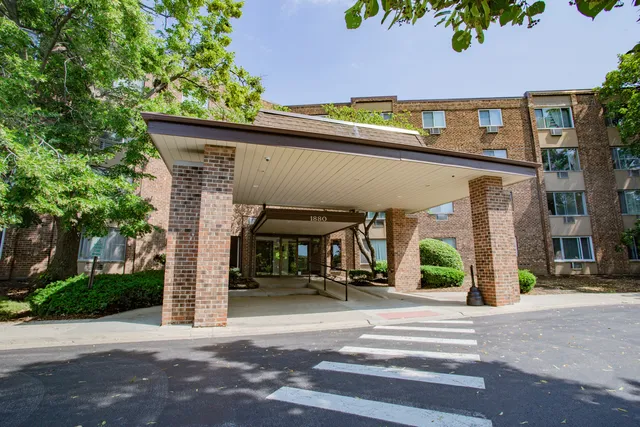 a view of a building entrance