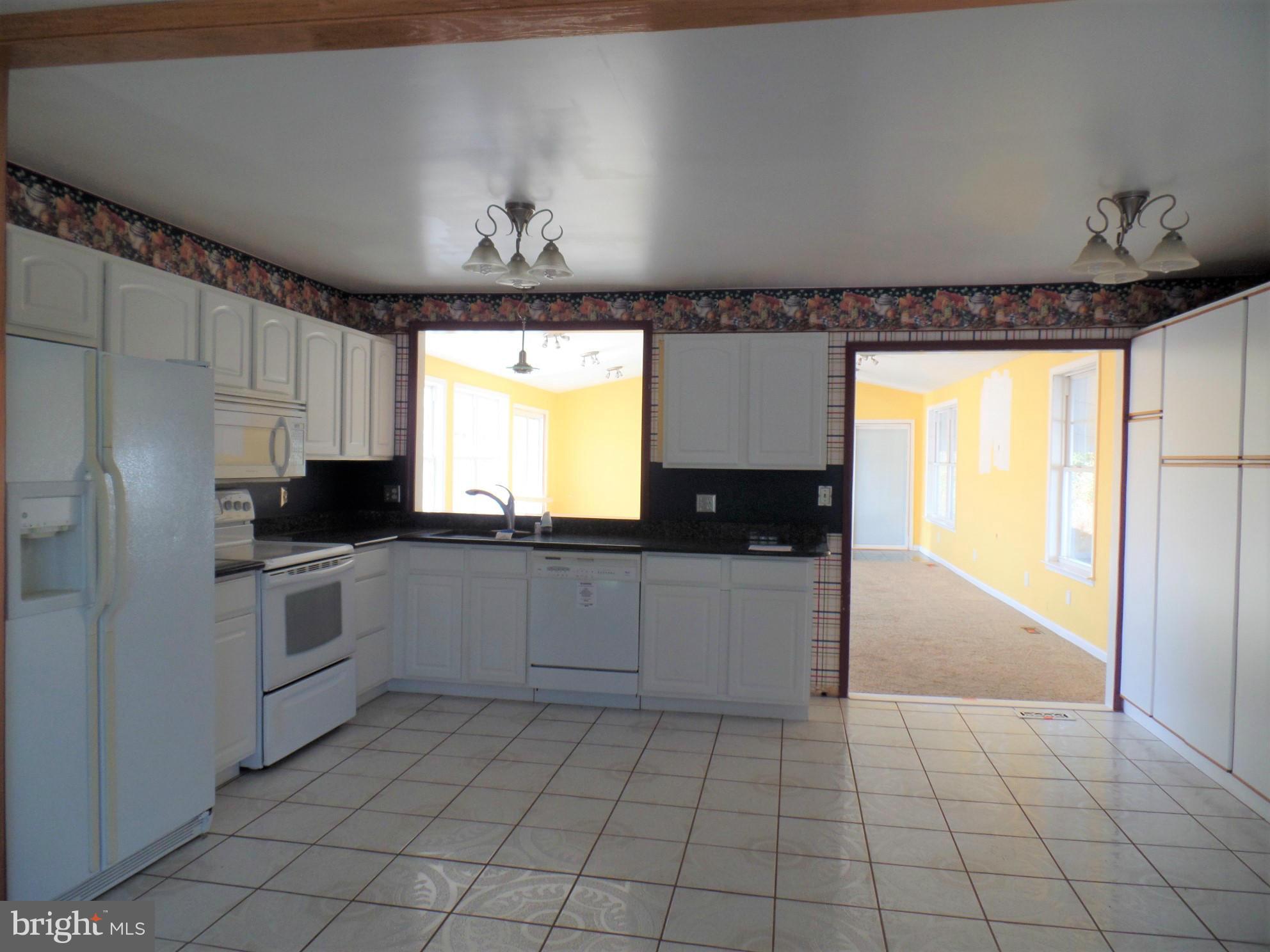 1452 Kent Road Essex, MD 21221 - Photo 4 of 21 Kitchen