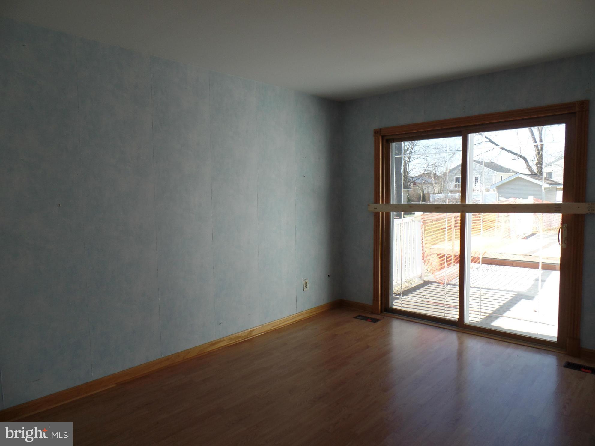 1452 Kent Road Essex, MD 21221 - Photo 5 of 21 Main Floor